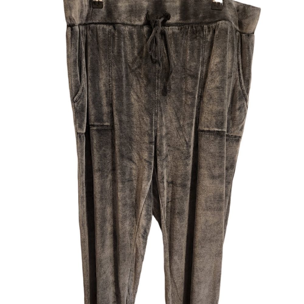 ‎Cupio Women's Gray Velvet Pants Joggers